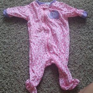 👶🐘Adorable Animal print  Newborn pjs
